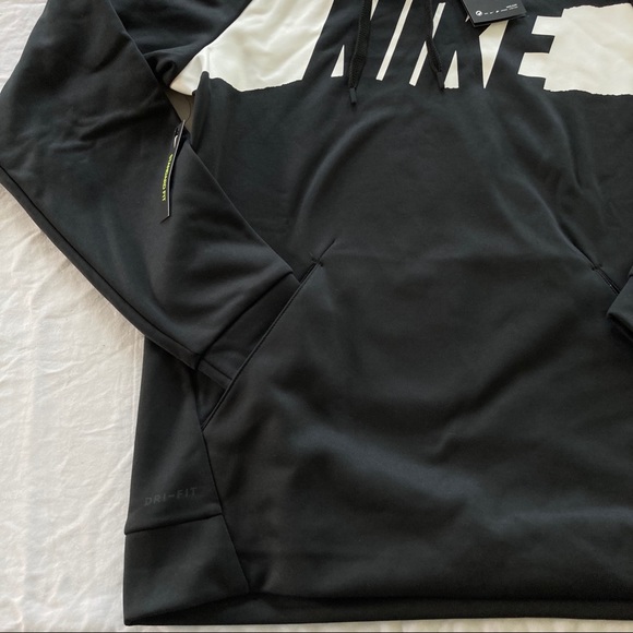 Nike Therma Men’s Training Hoodie - Picture 6 of 8